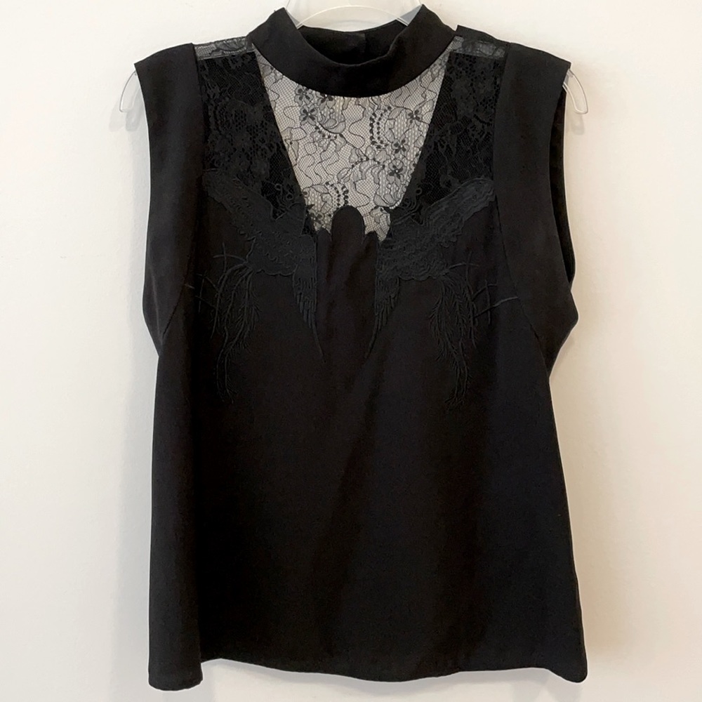 Gorgeous lace cap sleeve blouse